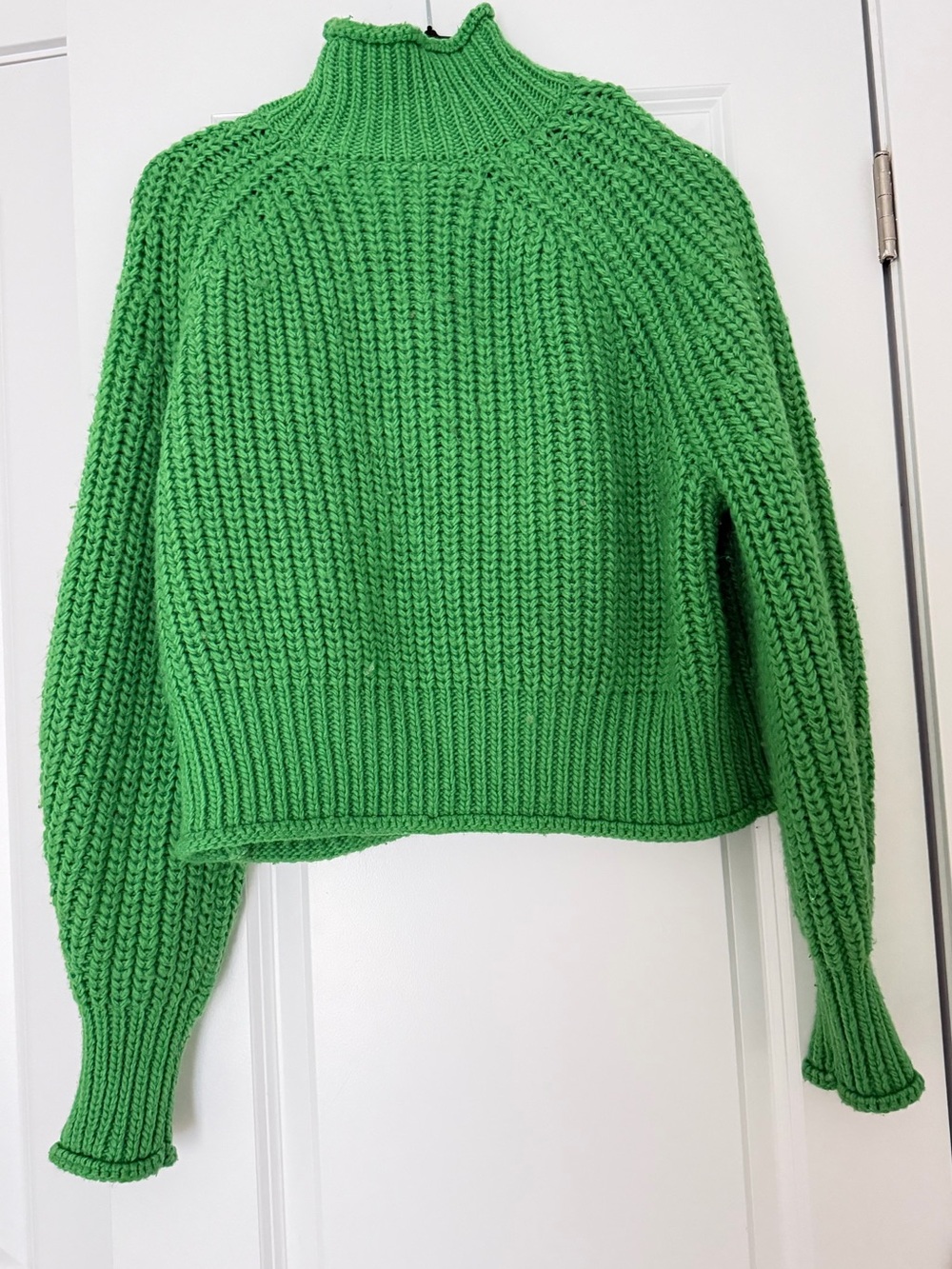 H&M Bright Green Ribbed Turtleneck Sweater